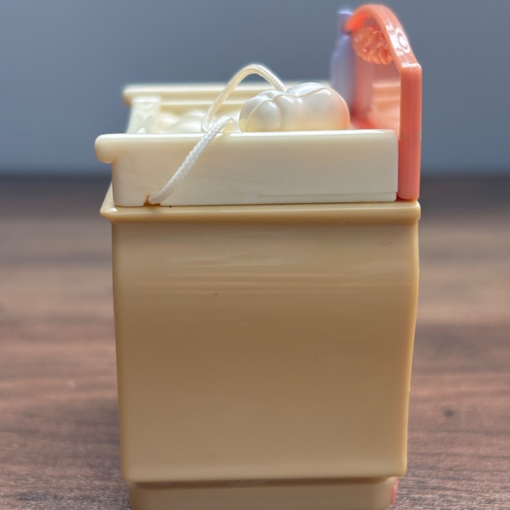 Fisher Price LOVING FAMILY Dollhouse Baby CHANGING TABLE Replacement Bottle 2003 - Picture 4 of 9